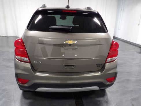 Used 2021 Chevrolet Trax LT w/ Driver Confidence Package image 5