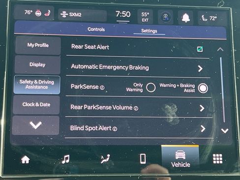 New 2025 Jeep Grand Cherokee Laredo X w/ Luxury Tech Group I AWD/4WD image 6