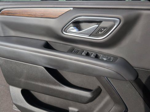 Used 2022 Chevrolet Tahoe High Country AWD/4WD image 15