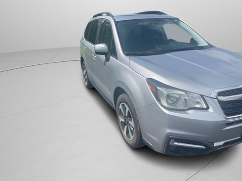 Used 2018 Subaru Forester 2.5i Premium AWD/4WD image 5
