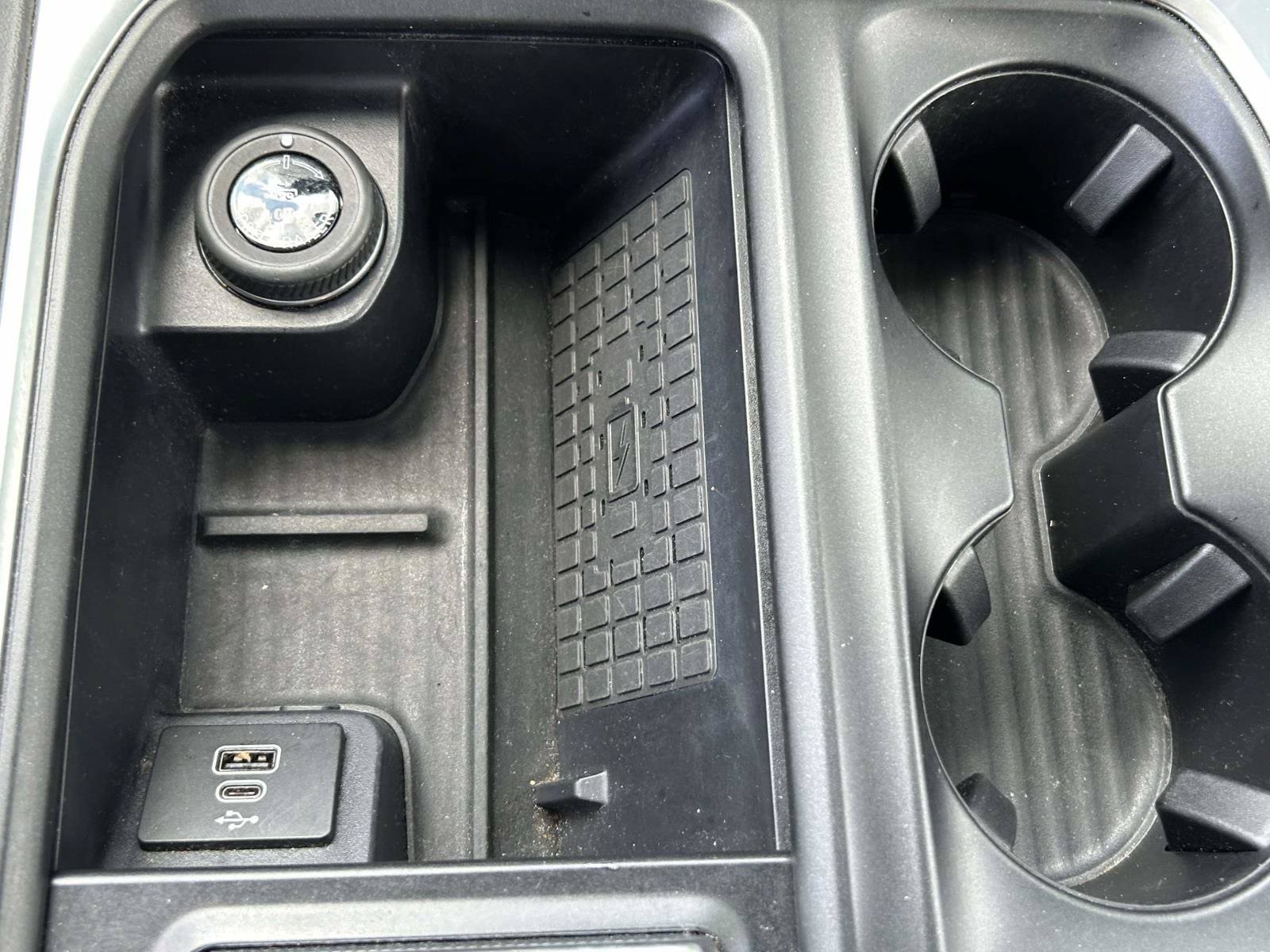 Used 2025 Ford Expedition Active RWD image 29