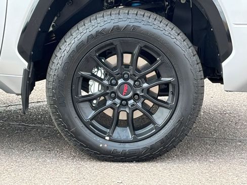 Used 2026 Toyota Tundra Platinum w/ TRD Off-Road Package AWD/4WD image 9