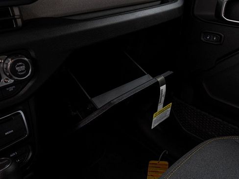 New 2026 Jeep Gladiator Sport AWD/4WD image 19