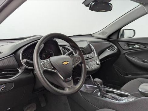 Used 2025 Chevrolet Malibu LT FWD image 24