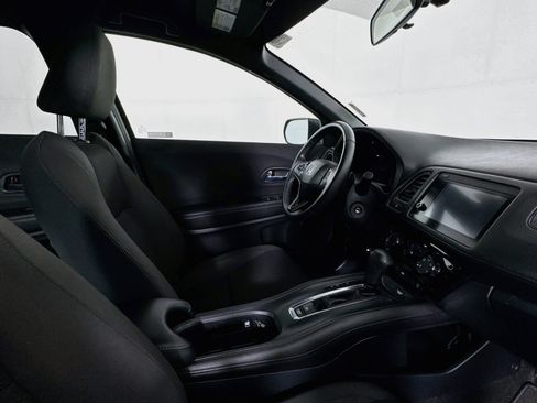 Used 2021 Honda HR-V Sport image 46