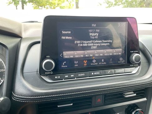 Used 2023 Nissan Rogue SV image 26