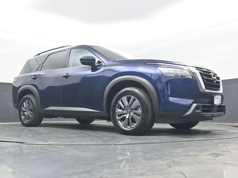 Used 2025 Nissan Pathfinder SV AWD/4WD image 20