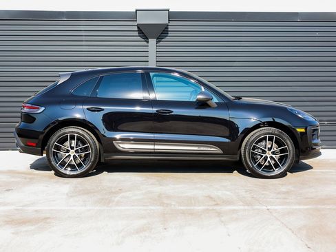 Certified 2026 Porsche Macan Turbo AWD/4WD image 8