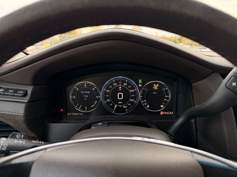 Used 2015 Cadillac Escalade ESV Premium AWD/4WD image 42