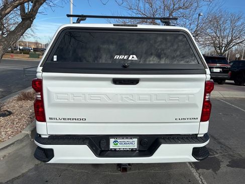 Used 2022 Chevrolet Silverado 1500 Custom image 9