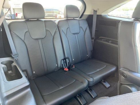 Used 2025 Kia Sorento EX image 16