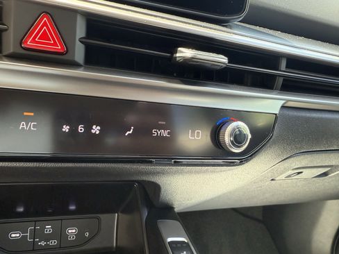 New 2025 Kia Sorento S w/ Panoramic Sunroof Package image 10