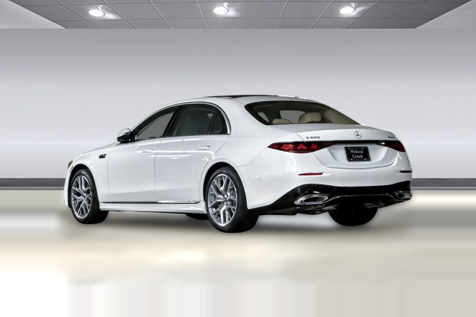 New 2027 Mercedes-Benz S 500 4MATIC image 3