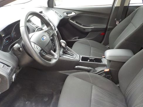 Used 2017 Ford Focus SEL w/ Cold Weather Package image 12