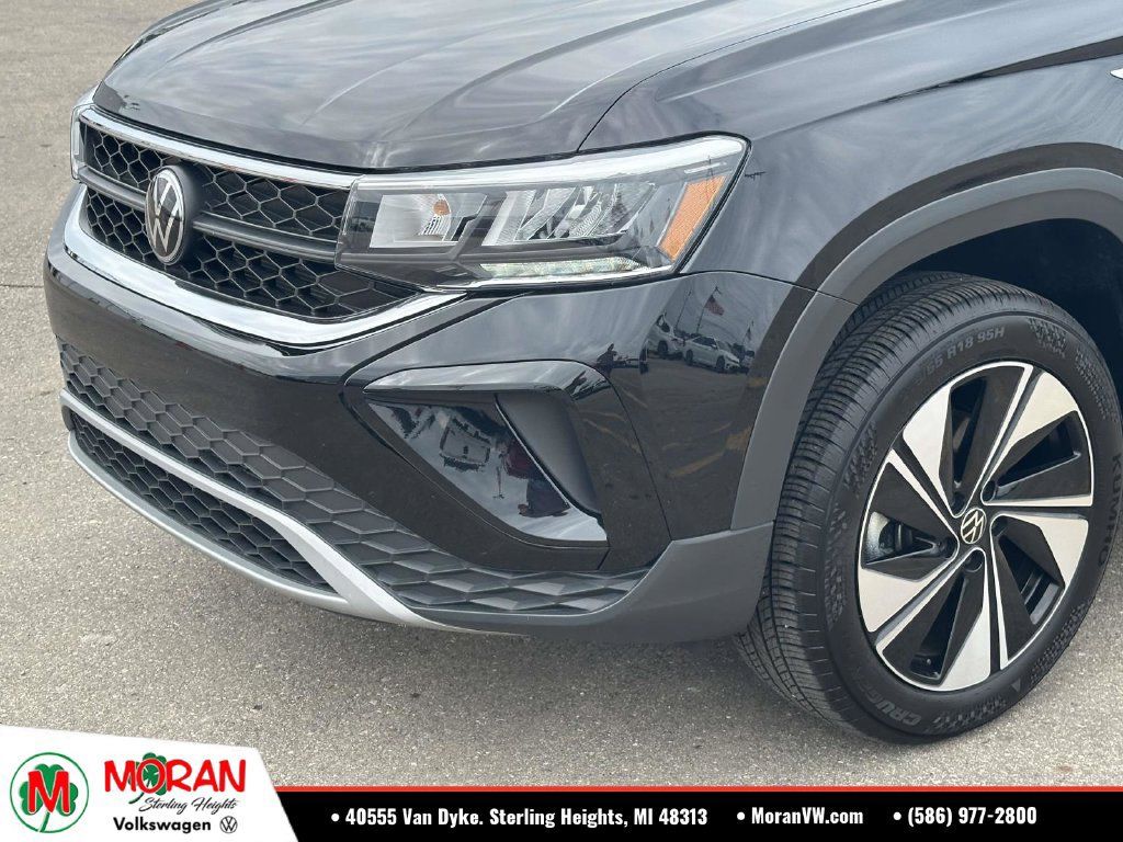 Certified 2024 Volkswagen Taos SE AWD/4WD image 7