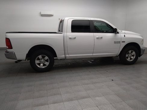 Used 2017 RAM 1500 Classic SLT AWD/4WD image 10