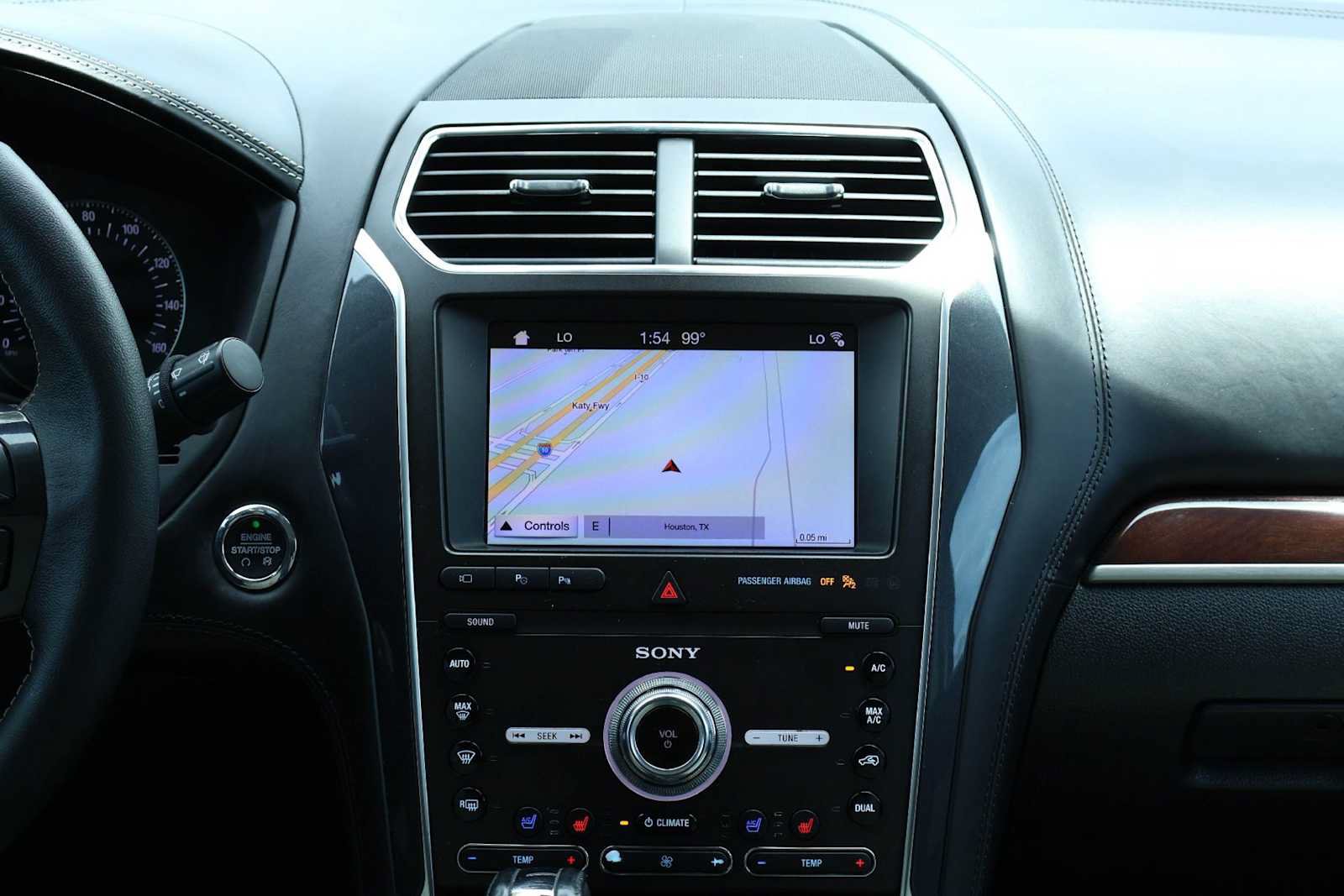 Used 2019 Ford Explorer Platinum AWD/4WD image 16