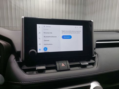 Used 2025 Toyota RAV4 XLE image 23