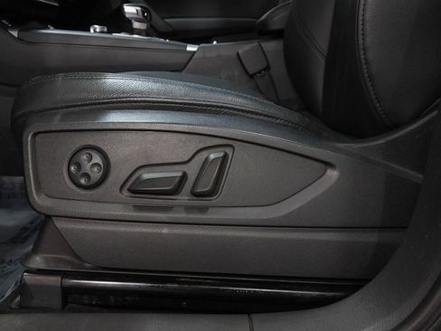 Used 2018 Audi Q5 2.0T Premium Plus w/ Premium Plus Package image 43