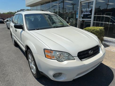 Used 2006 Subaru Outback 2.5i AWD/4WD image 2