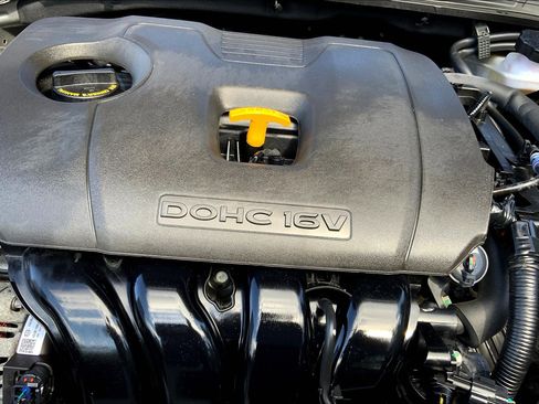 Used 2023 Kia Forte GT-Line image 33