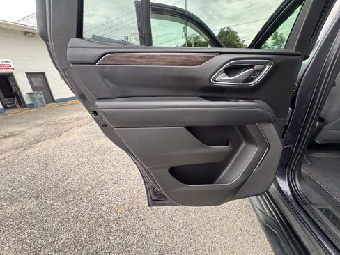 Used 2022 Chevrolet Tahoe 4WD image 35