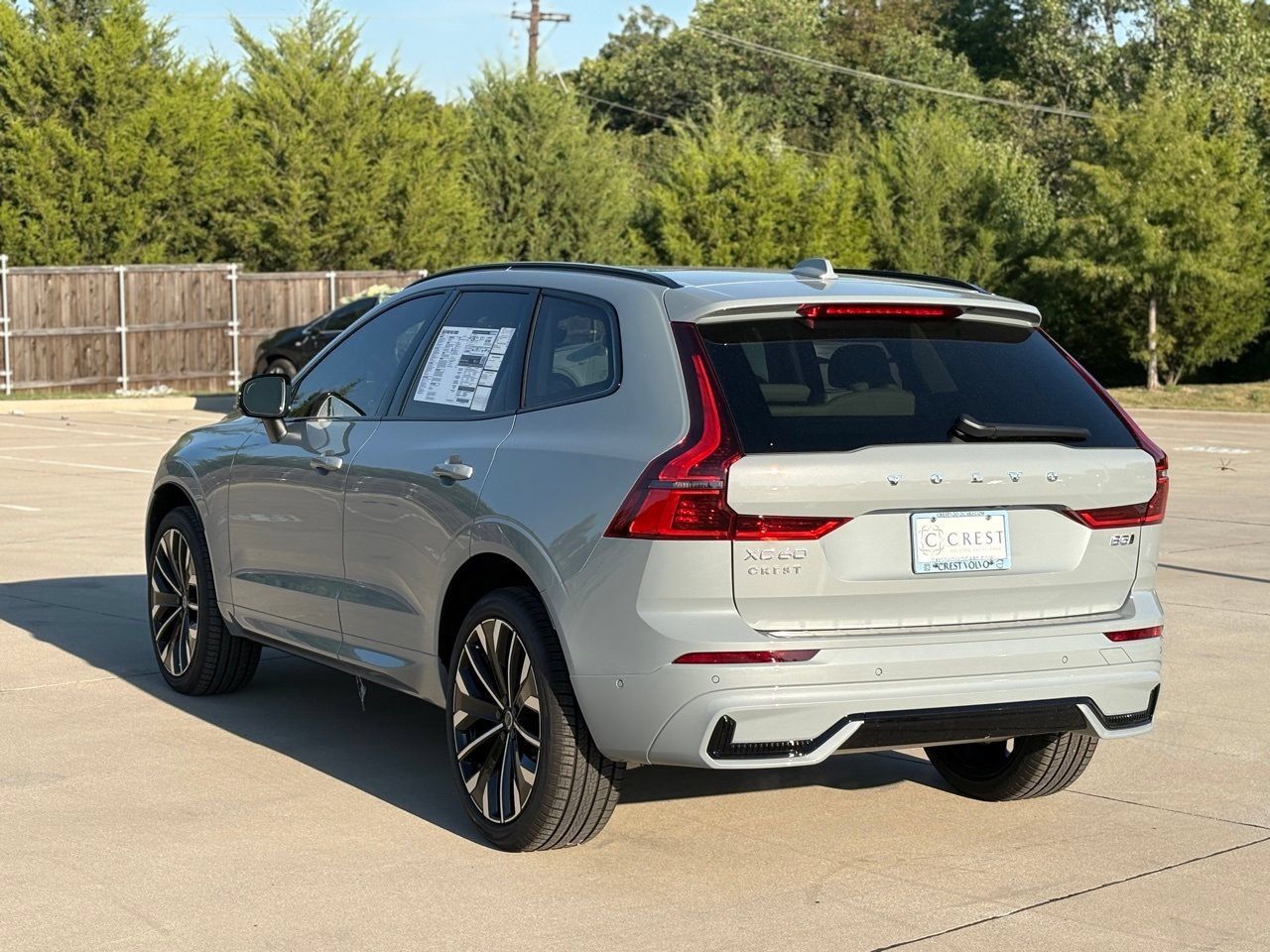 New 2026 Volvo XC60 B5 Ultra w/ Protection Package Premier AWD/4WD image 4