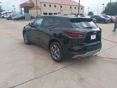 Used 2025 Chevrolet Blazer LT FWD image 8