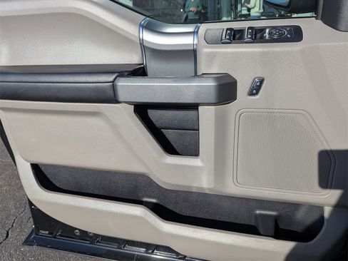 Used 2016 Ford F150 XLT w/ Equipment Group 302A Luxury image 16