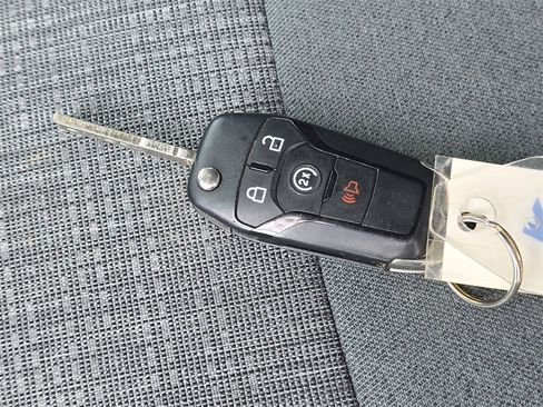 Used 2024 Ford F250 XLT w/ Camper Package image 35