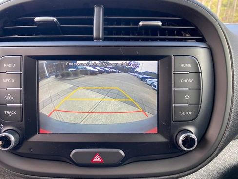Used 2021 Kia Soul S image 22