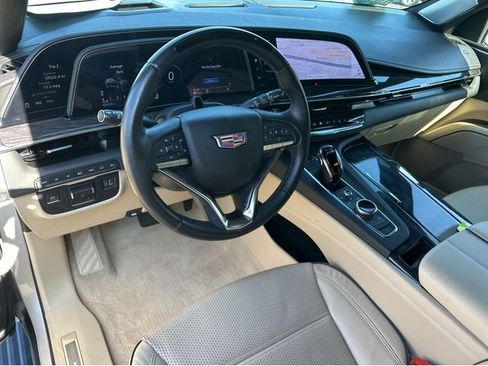 Used 2022 Cadillac Escalade Premium Luxury w/ Performance Package image 23