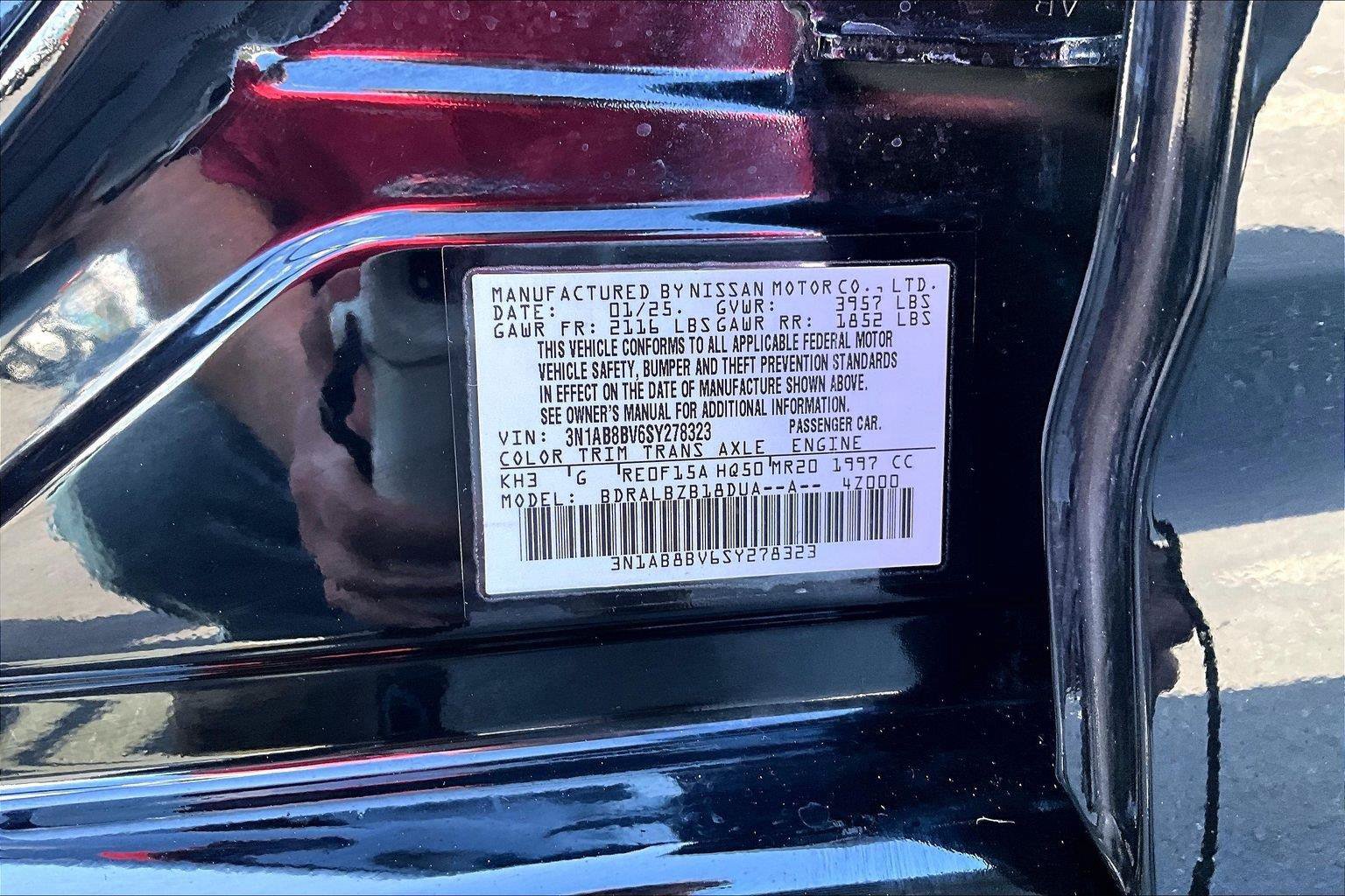 Used 2025 Nissan Sentra S w/ Lighting Package FWD image 19