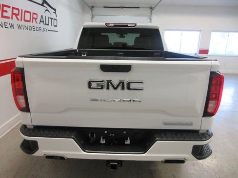 Used 2021 GMC Sierra 1500 Elevation w/ LPO, Elevation Black Package image 13