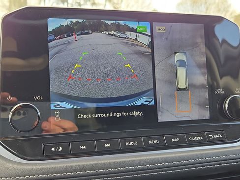 Used 2023 Nissan Rogue Platinum w/ Platinum Premium Package image 28