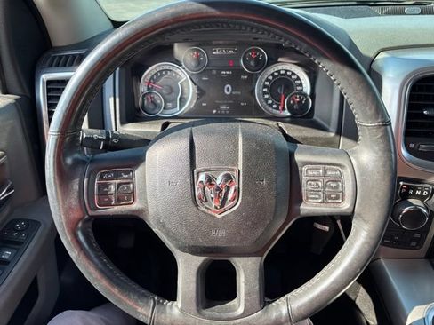 Used 2018 RAM 1500 SLT AWD/4WD image 16