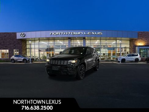 Used 2020 Jeep Grand Cherokee Altitude image 1