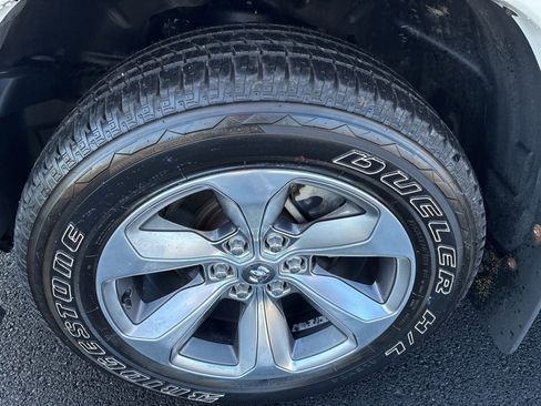 Used 2022 RAM 1500 Limited image 11