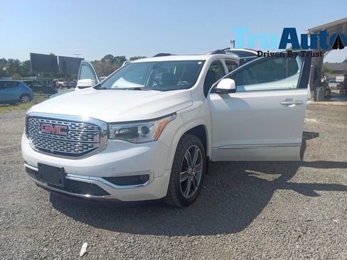 Used 2019 GMC Acadia Denali w/ Technology Package AWD/4WD image 10