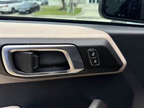 Used 2023 Ford Bronco Wildtrak AWD/4WD image 23