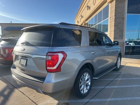 Used 2020 Ford Expedition XLT w/ Equipment Group 202A image 6