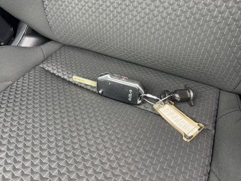 Used 2025 Kia Sportage LX image 21