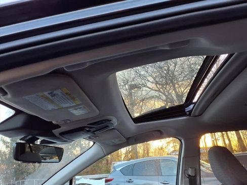 Used 2024 Subaru Outback Premium image 12