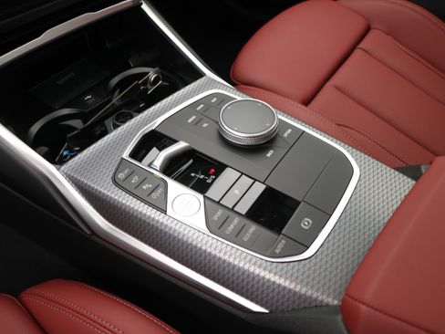 Used 2025 BMW 330i xDrive Sedan w/ Premium Package image 24