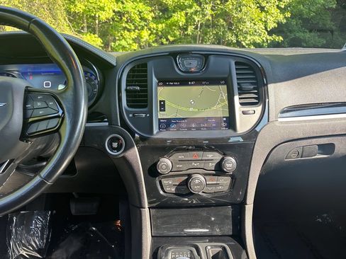 Used 2022 Chrysler 300 S RWD image 25