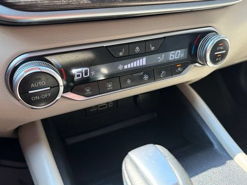 Used 2019 Nissan Altima 2.0 Edition One FWD image 21