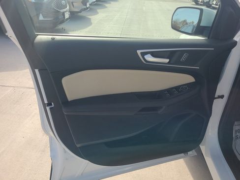 Used 2024 Ford Edge SEL image 14