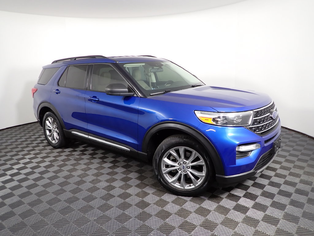 Used 2020 Ford Explorer XLT w/ Equipment Group 202A AWD/4WD image 5