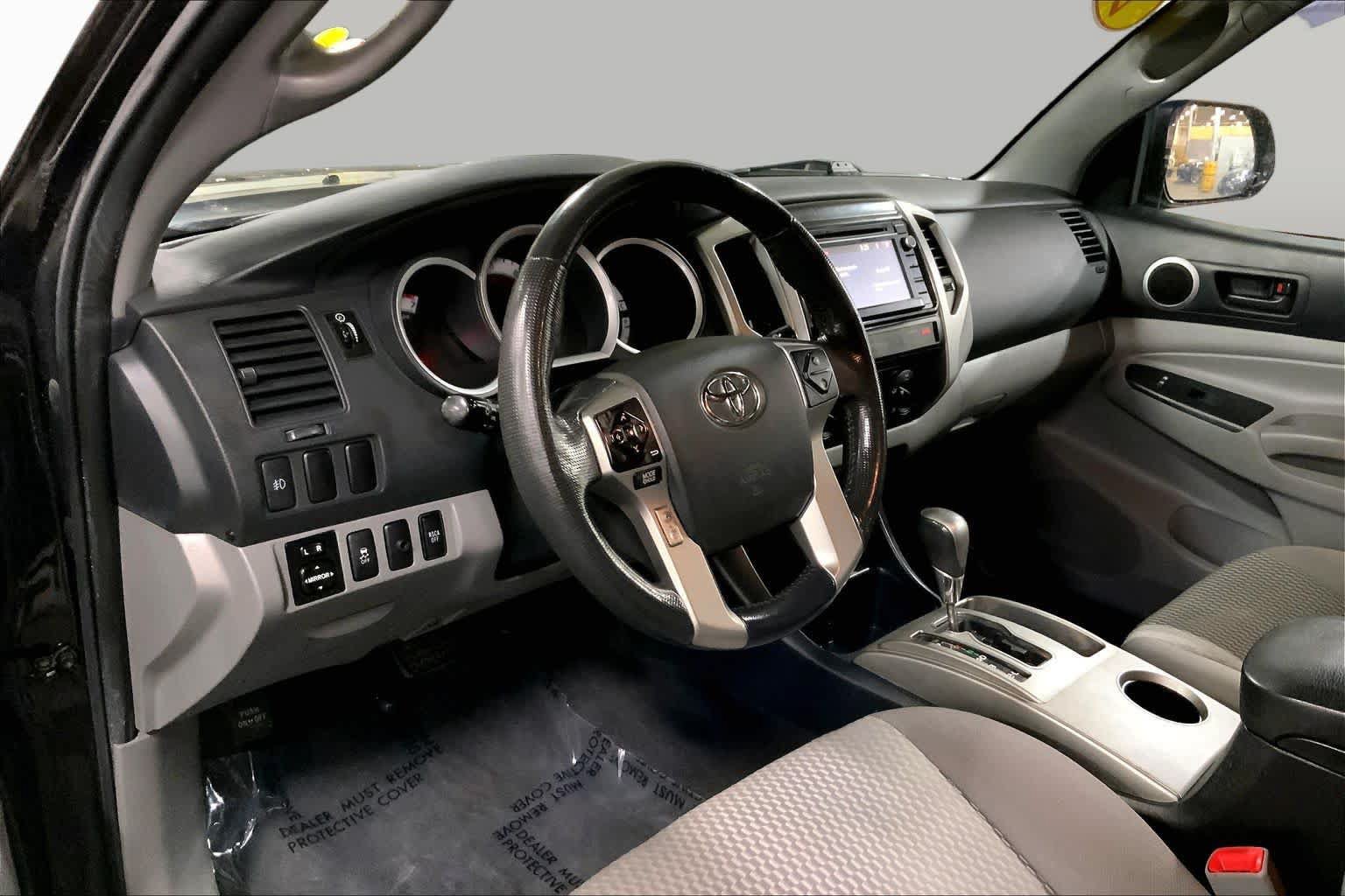 Used 2015 Toyota Tacoma 4x4 Double Cab w/ SR5 Package image 17