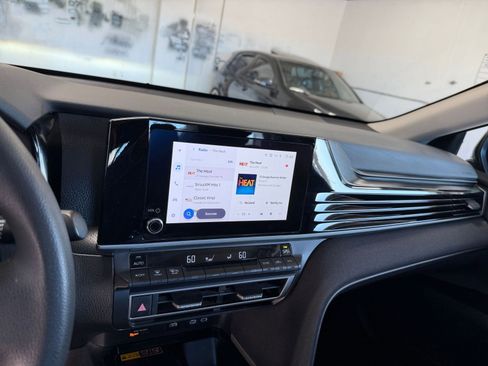 Used 2025 Toyota Camry LE image 21